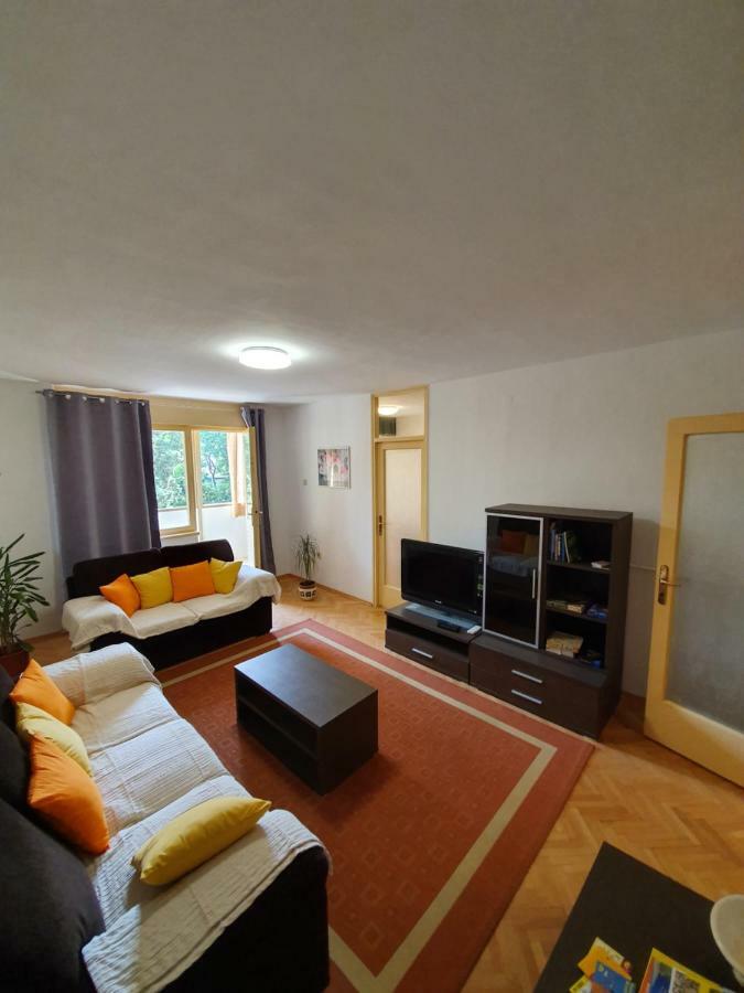 Apartman Val *